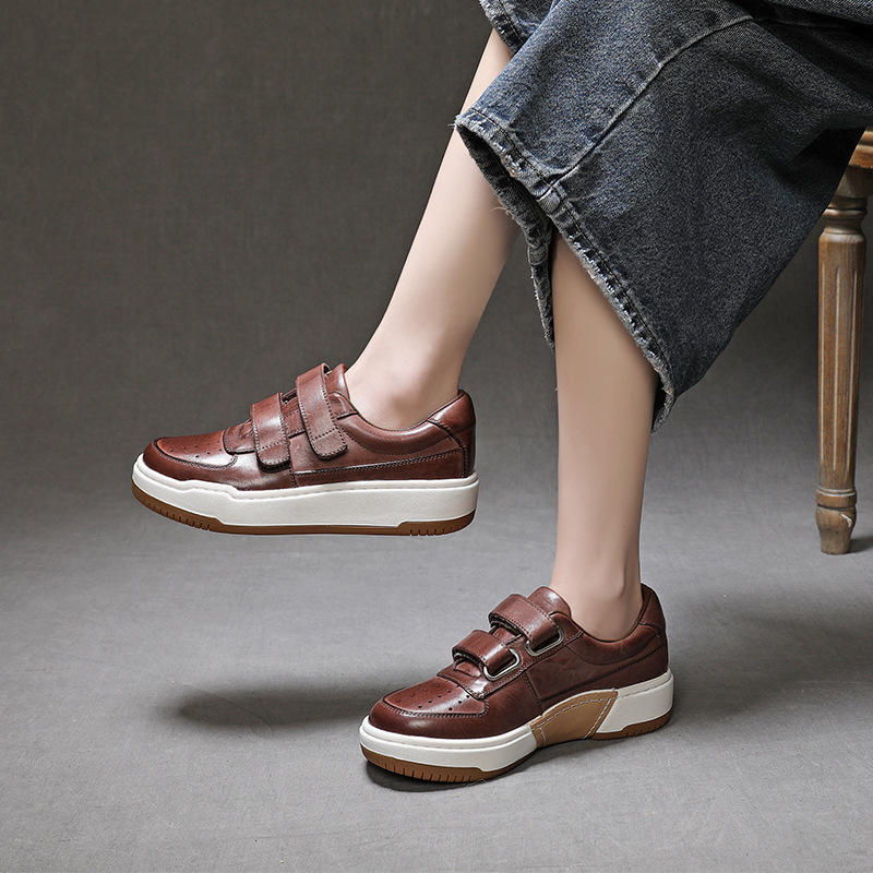 Women's White Sneakers with Thick Soles Made of Horsehide, 2026 Spring Collection, Lightweight and Fashionable Genuine Leather Retro Sports Casual Shoes Women's White Sneakers with Thick Soles Made of Horsehide, 2026 Spring Collection, Lightweight and Fashionable Genuine Leather Retro Sports Casual Shoes