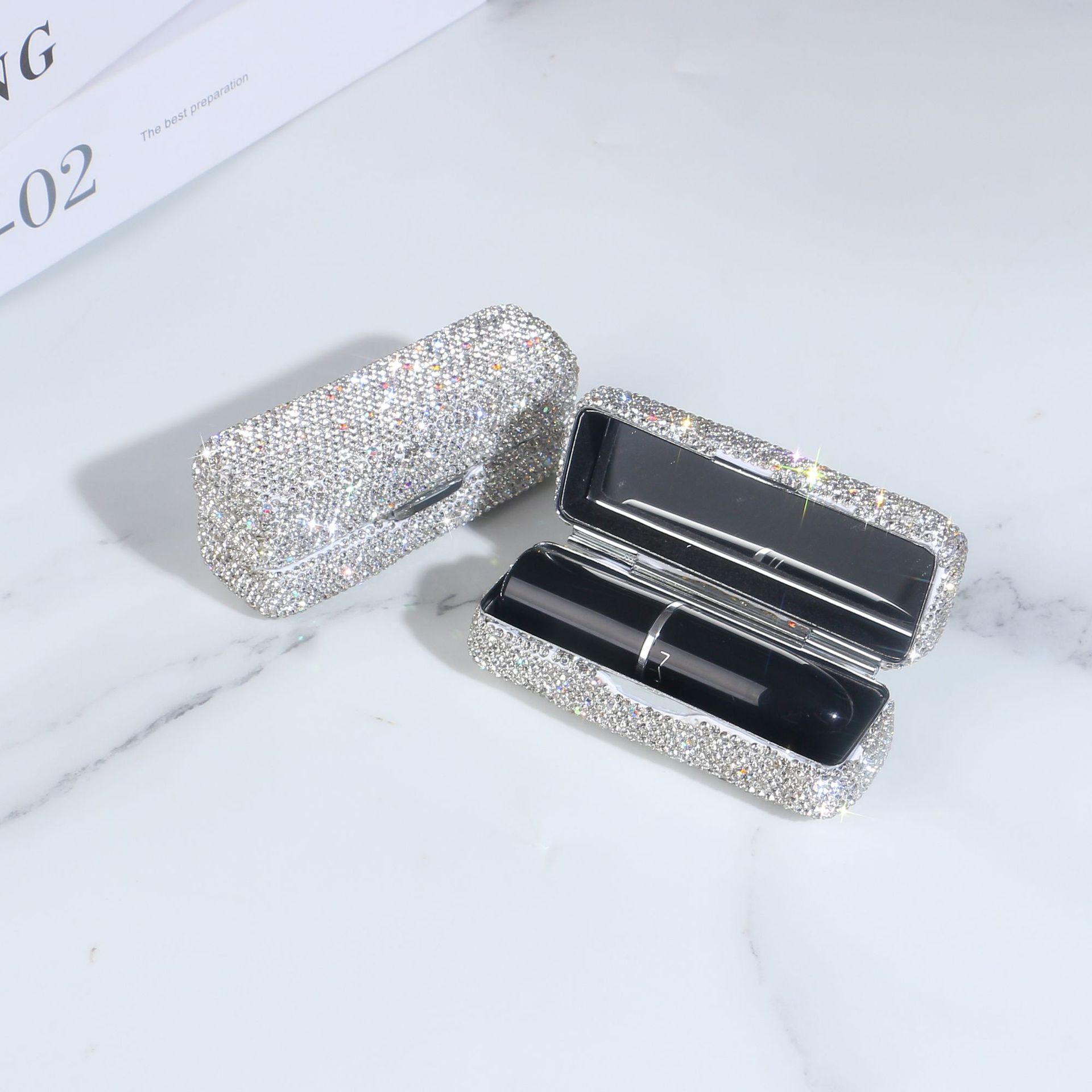 Caja de lápiz labial de metal de moda de diamante completo incrustado con diamante con espejo caja de lápiz labial de aleación caja de joyería de viaje portátil regalo
