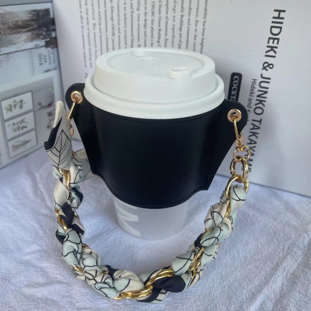 Casual Solid Color Arylic Pu Leather Cup Sleeves display picture 3