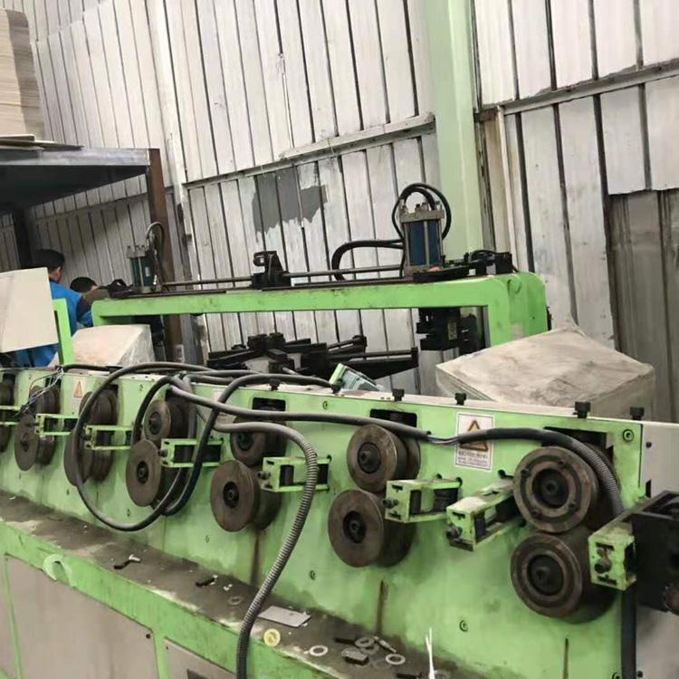 6 máquina de costura vertical de tubería cuadrada CNC hidráulica máquina de costura vertical de tubería cuadrada CNC