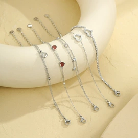 耳环;项链;手链