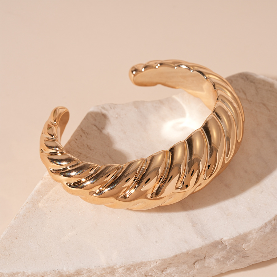 4# Brazalete abierto - oro - rayas