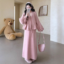 �¿����n���eŮ�bѩ�᠖��ȹţ�����L���ЋD���b�������˷�ɫ���b