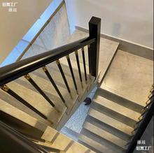 楼梯扶手现代简约铁艺立柱铝合金栏杆别墅自建房实木扶梯轻奢护栏