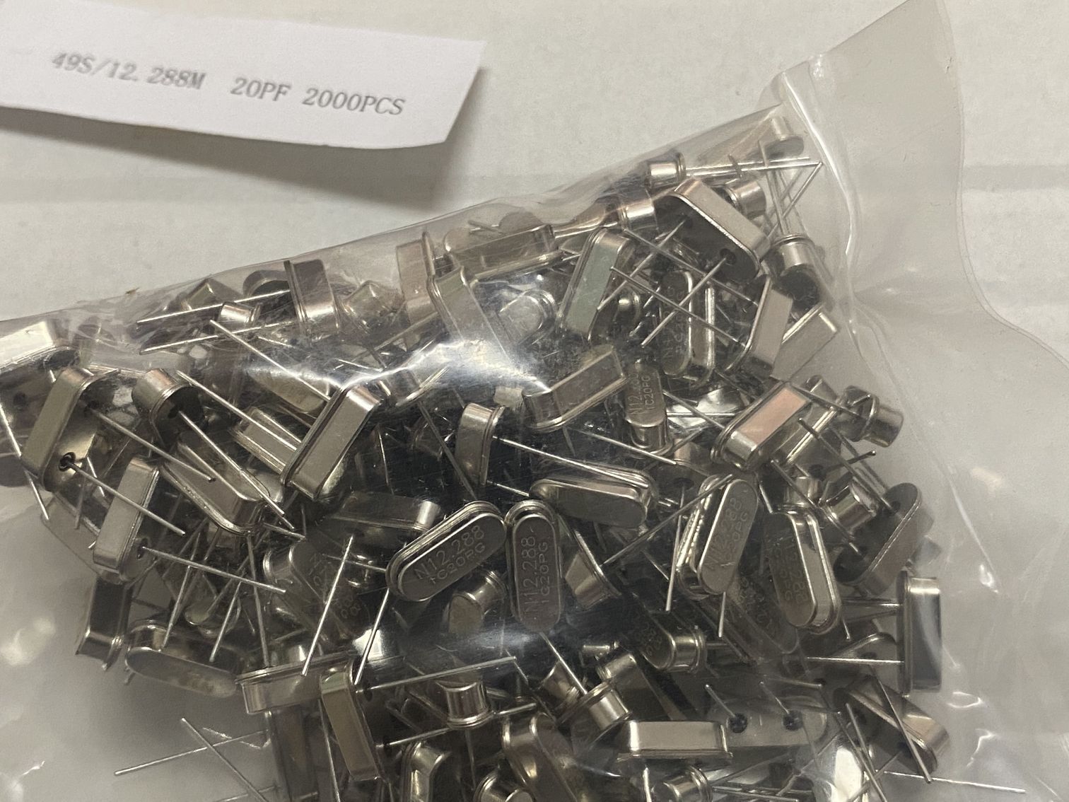 直插无源晶振HC-49S 插件 12M 12.000MHZ 晶体 12MHZ 12.000M正品