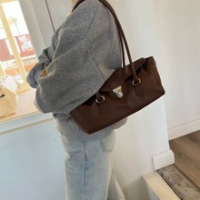 ��ʽС����Ƥ����ͷ��ţƤҸ�·���������ͨ�����ذ�Ů�ٴ������