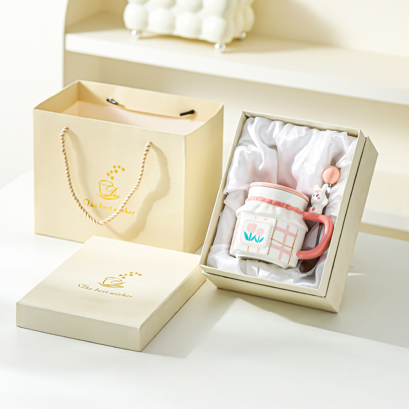 Taza de pareja de flores de conejo de tulipán Taza de cerámica de oficina de alto valor creativo Taza de café con tapa