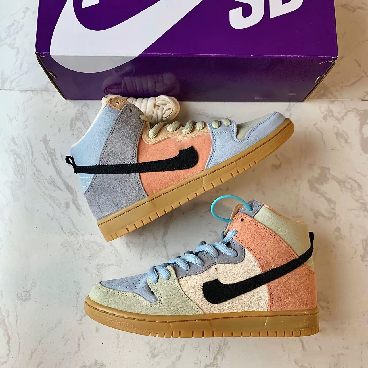 Pure Original High-Top Sneakers with Co-Branded Easter Egg Design in Pink and Black, Unisex Casual Versatile SB Sports Trendy Shoes