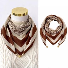 秋冬新款时尚百搭小金球磁吸扣高级原创棉麻围巾65*65多功能围脖