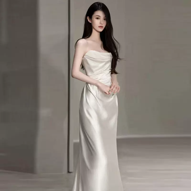 法式缎面轻婚纱2025新款白色超仙抹胸出门纱修身旅拍摄影写真婚纱