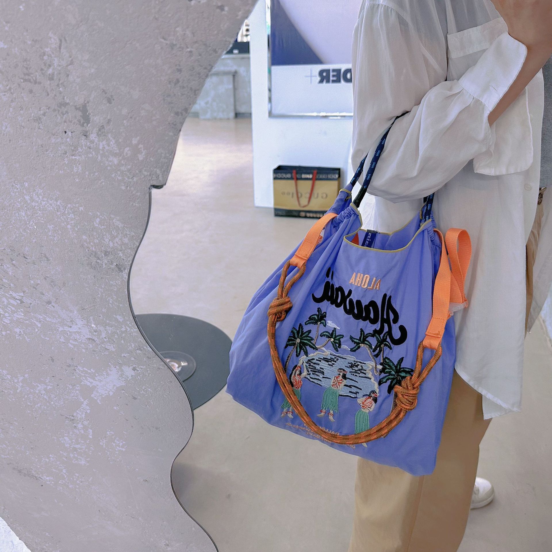 Shopping bag