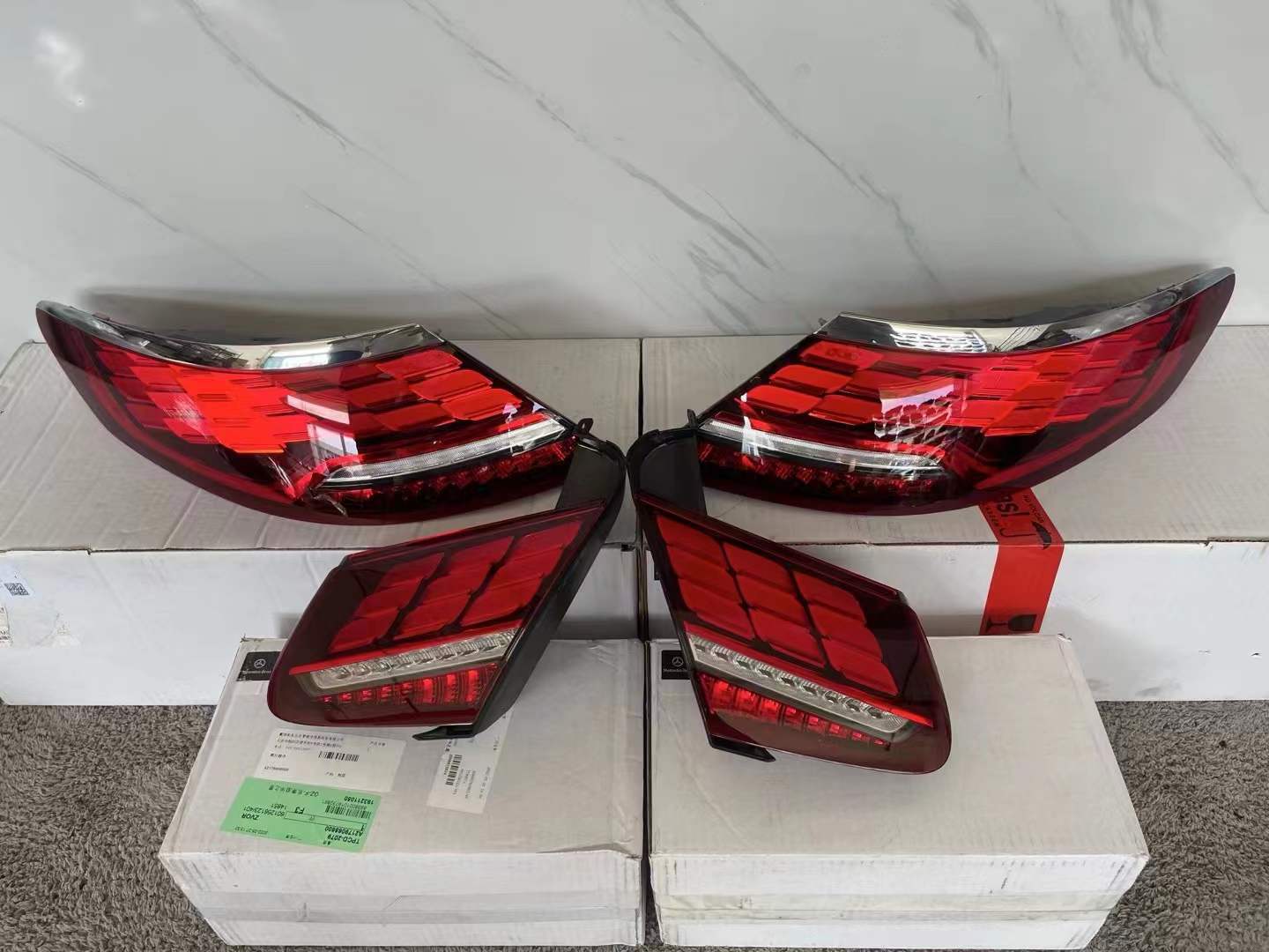Mercedes-Benz Tail Light For Mercedes-Benz S-Class Coupe W217 Dragon Scale Tail Light (Tail light) - red