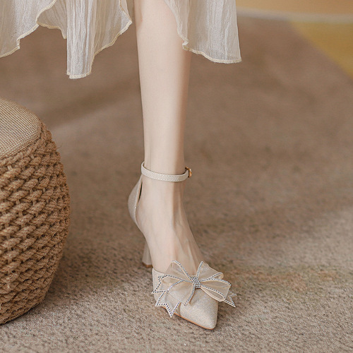 Diamond Butterfly Bow Princess Flat Sandals with Hollow Mid-High Heels 2024 Spring Summer Women's Wedding Shoes Elegant