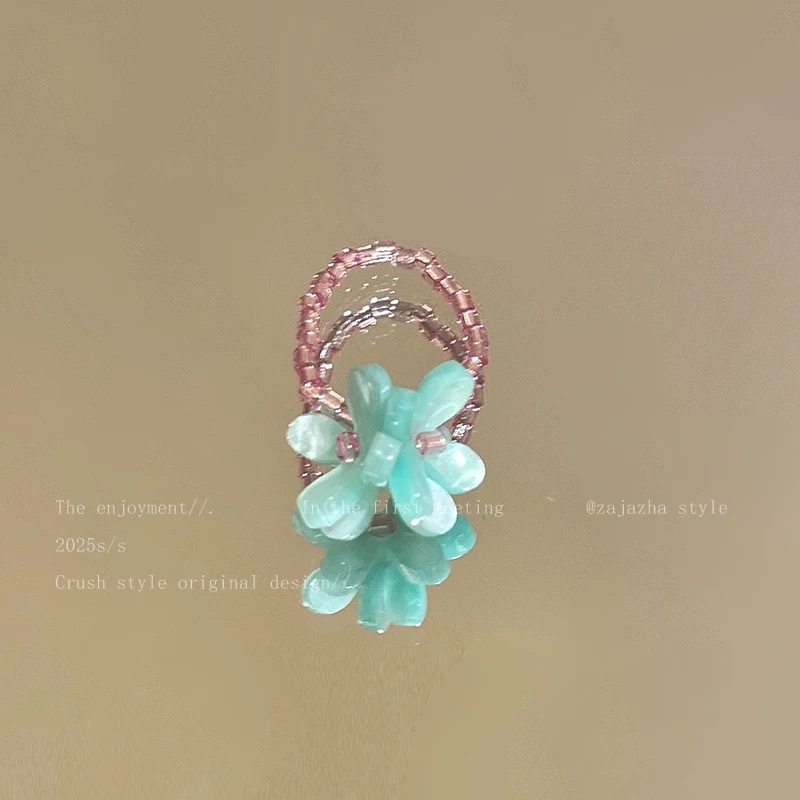 Elastic ring, flowered