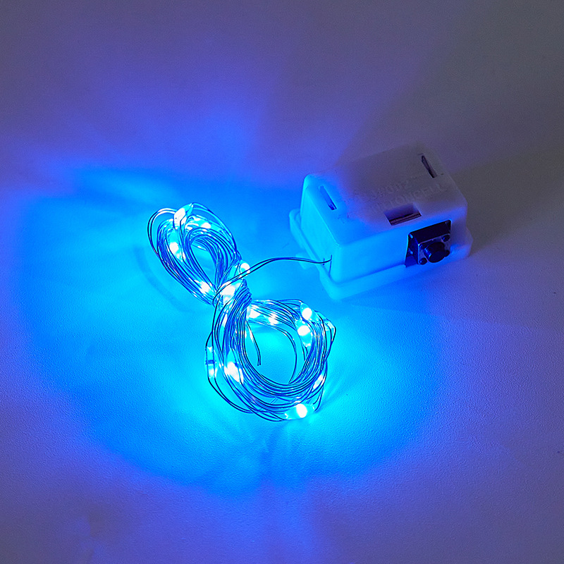 Caja blanca pequeña lámpara de alambre de cobre led botón batería linterna de Navidad luz intermitente cadena de bola de onda decoración al por mayor alambre de cobre