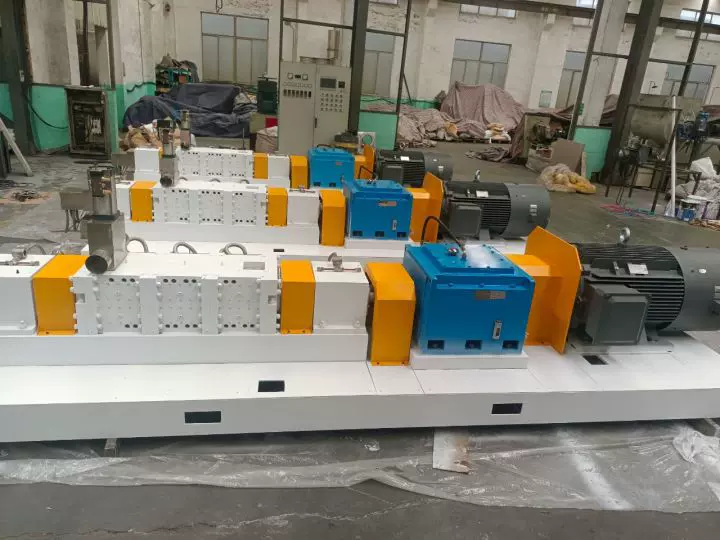 双转子连续混炼机山东卓亿生产线混炼机生产厂家专业生产环保系列