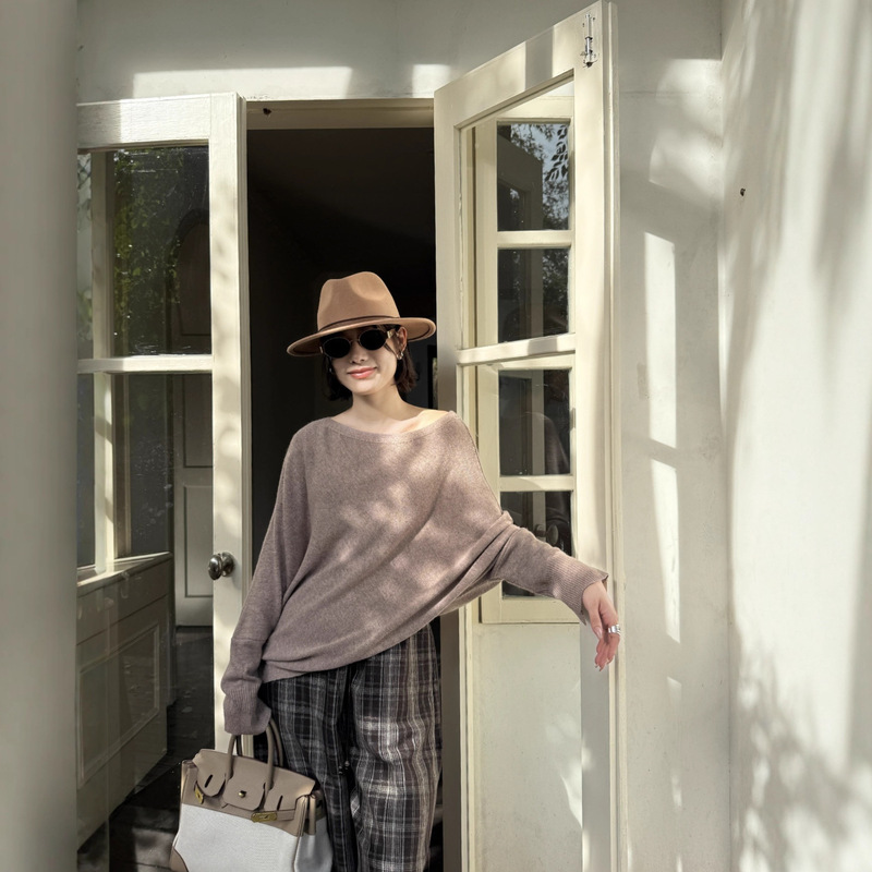 【Special Offer, No Returns or Exchanges】Cashmere Autumn/Winter Lazy and Relaxed Asymmetrical Off-Shoulder Plain Batwing Sleeve Knitwear