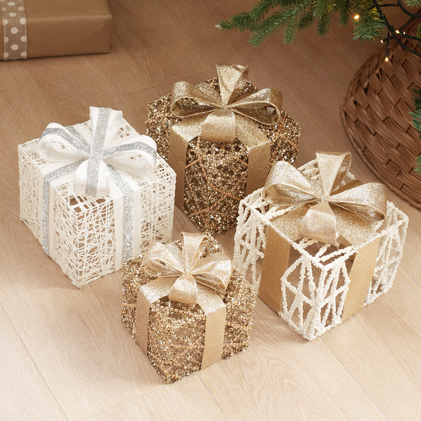 Caja de regalos de caña de Navidad caja de regalos de hierro forjado caja vacía decoración de pinos decoración de decoración de tres piezas set