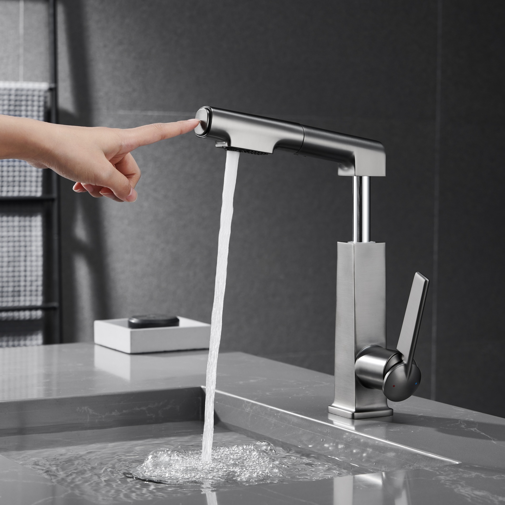 German quality black washbasin faucet, cold and hot, all-copper pull-out type with lifting and rotating under-sink for washing face and mouthwash Application Scenario