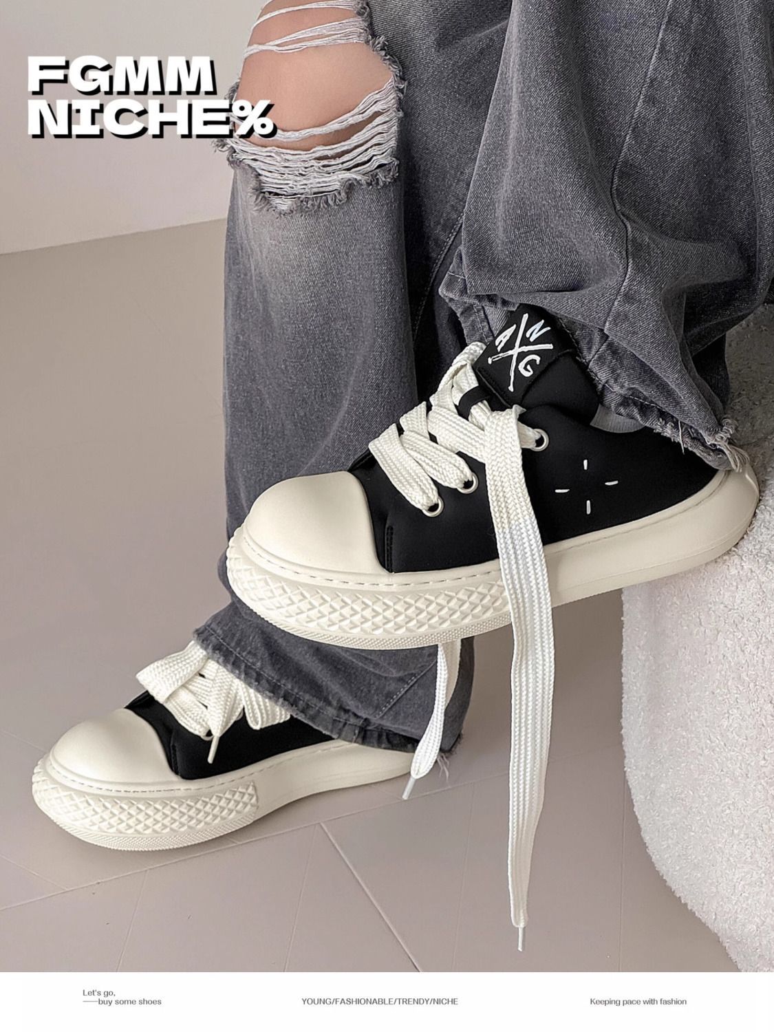 ジムミッキーの連名の黒色の大きい頭の靴の厚い底は高くなってカジュアルな板の靴のinsヨーロッパ駅の潮牌の男性の靴