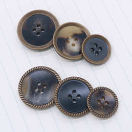 复古树脂纽扣花纹四眼扣细边手缝扣子辅料配件大衣外套衣服装饰扣