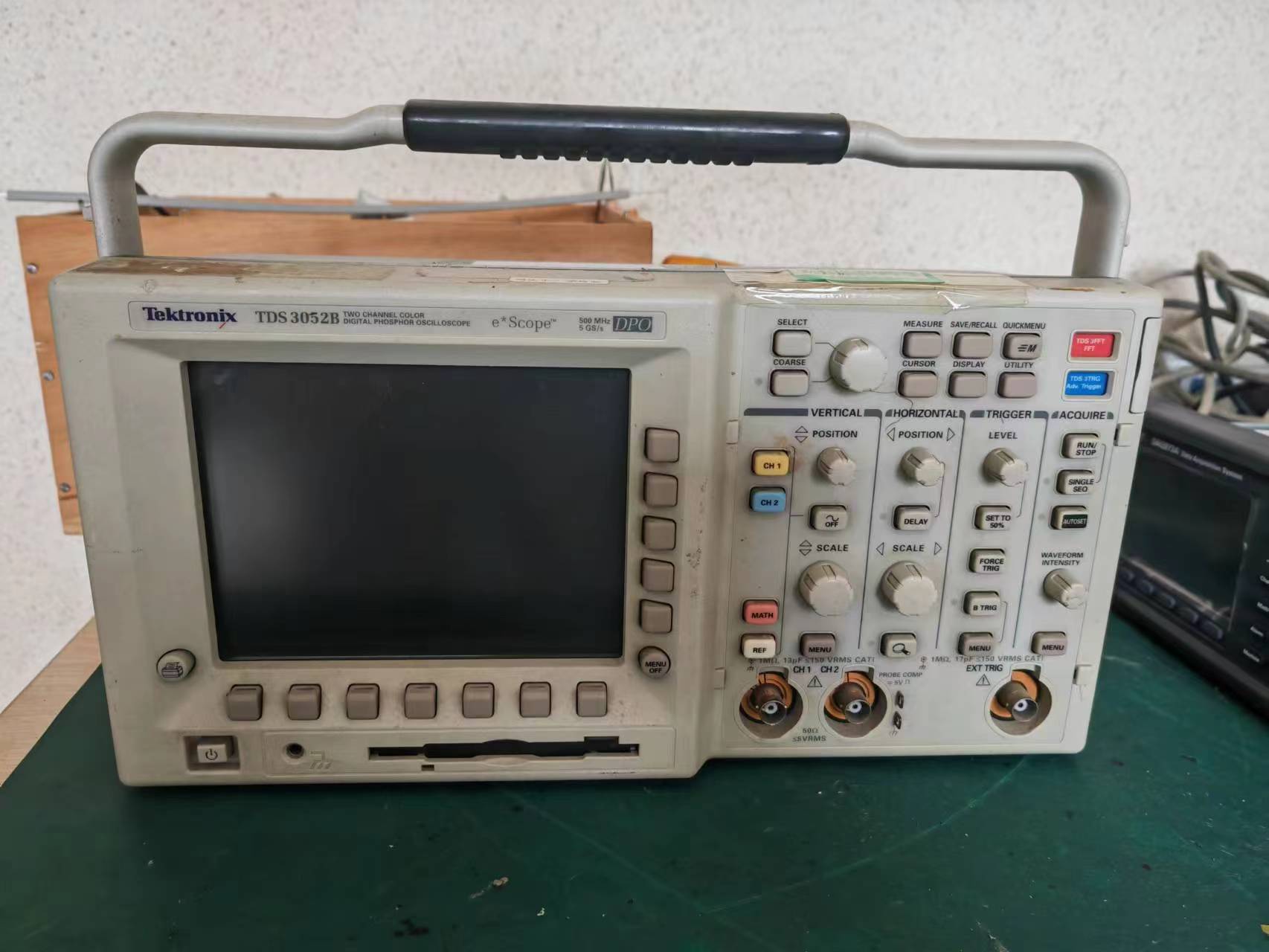 现货 出售二手Tektronix泰克TDS3052B 500MHz 2通道示波器