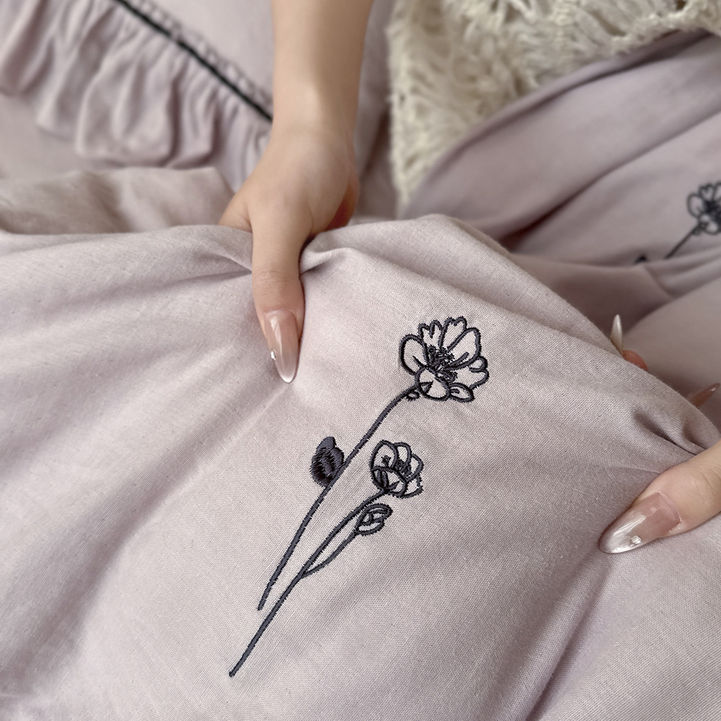 Four-piece Bedding Set Pure Cotton Crinkled Gauze French Lace_voghion.com