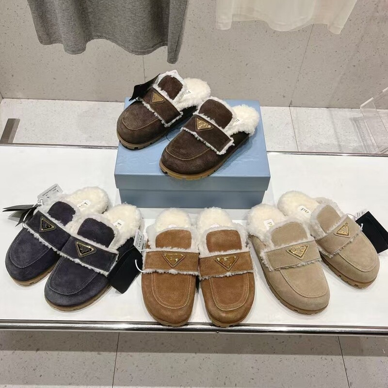 P Home 2025 Autumn/Winter Closed-Toe Furry Mules for Women, Thick-Soled Height-Increasing Outdoor Mules, Warm Slippers P Home 2025 Autumn/Winter Closed-Toe Furry Mules for Women, Thick-Soled Height-Increasing Outdoor Mules, Warm Slippers