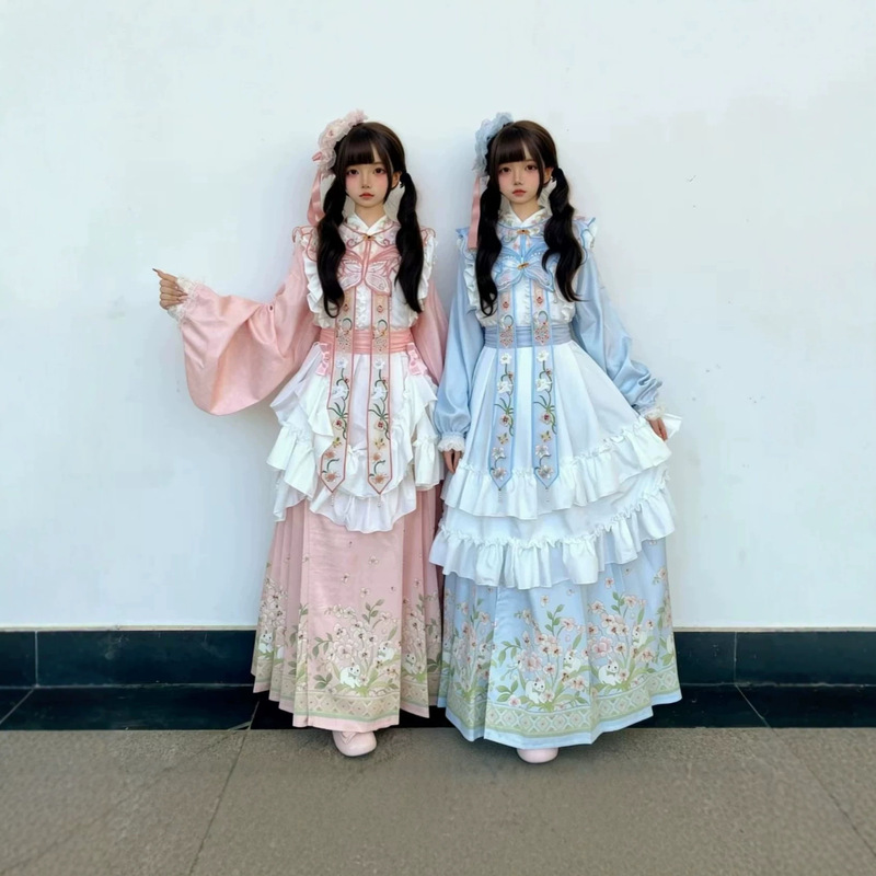 Hua Chao Ji Original Ming Dynasty Hanfu with Cross-Collar, Pipa Sleeves, and Horse-Face Design, Chinese-Western Hybrid Lolita Fresh Horse-Face Outfit Hua Chao Ji Original Ming Dynasty Hanfu with Cross-Collar, Pipa Sleeves, and Horse-Face Design, Chinese-Western Hybrid Lolita Fresh Horse-Face Outfit