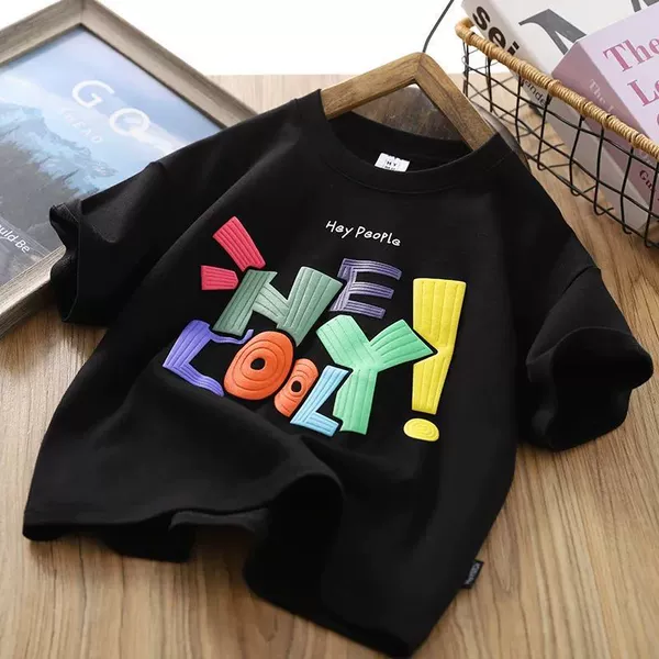 Black T-shirt, 3D