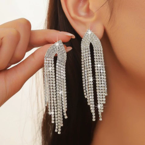 Temu всплески сережки из красной кисточки со стразами