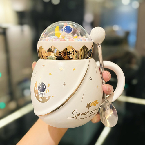 Astronaut Series Space Lid Cup with Spoon Ceramic Couple Water Cup Gift Set for Girlfriend, Ideal Gift for Boyfriend