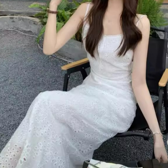 2025夏季新款度假风设计感高级百搭收腰提花刺绣蕾丝吊带连衣裙女|undefined