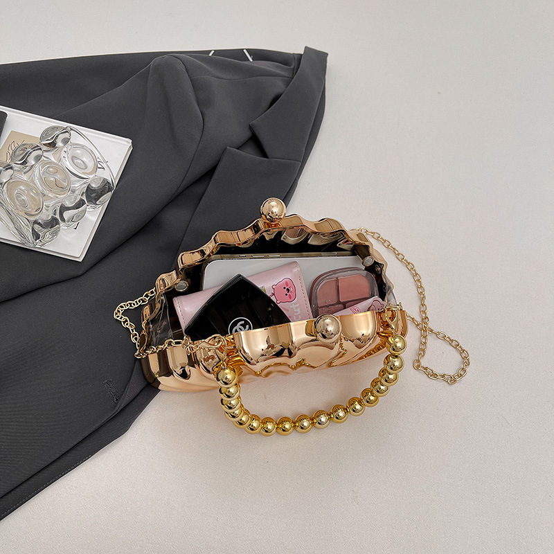 Bolsa de cena de lujo ligera transfronteriza en forma de coral en forma de ventilador conchas acrílicas cadena de bolsas de mano de moda para mujeres