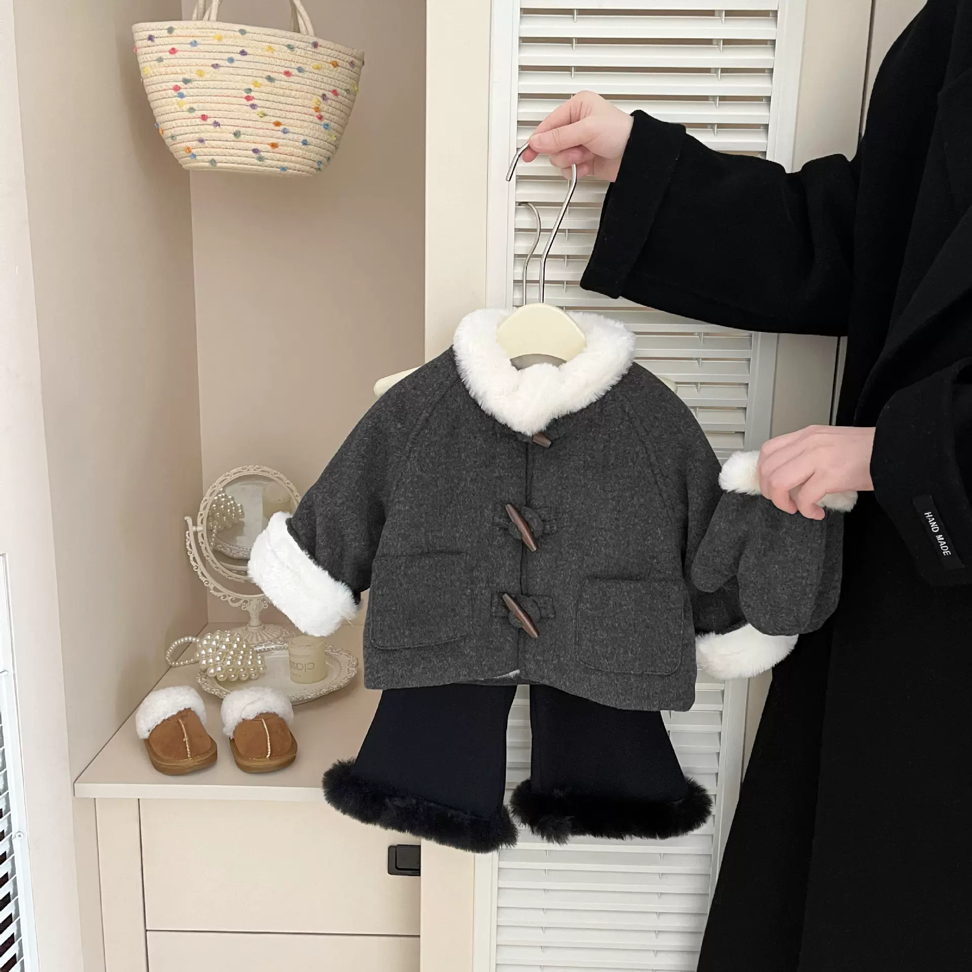 宝宝冬装加绒加厚毛领呢子外套2025女童新款洋气韩版时髦毛呢大衣