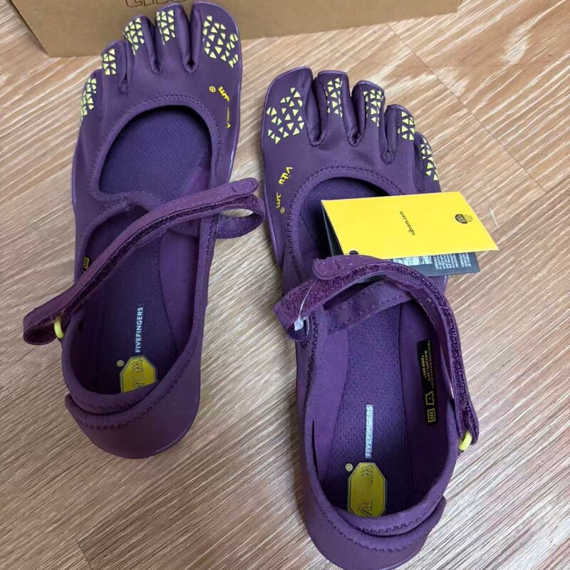 Vibr Five-Finger Shoes for Women Indoor Fitness Sports Yoga Pilates Soft-Soled Non-Slip Dance Training Shoes Vsoul Vibr Five-Finger Shoes for Women Indoor Fitness Sports Yoga Pilates Soft-Soled Non-Slip Dance Training Shoes Vsoul