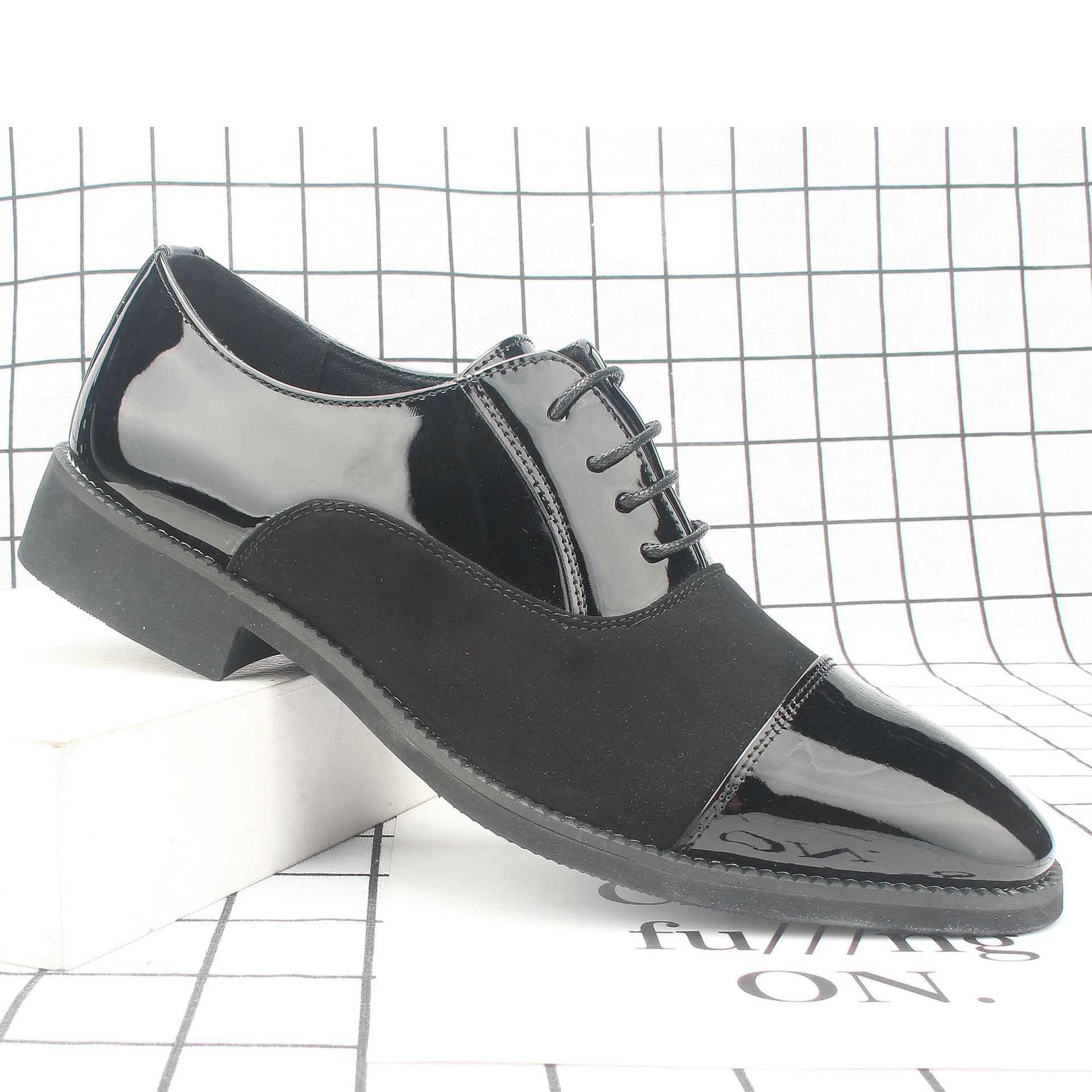 2022�ļ�ʱ�м�Լ͸���ٴ��ɫ��ͷƤЬ��ʿ��װ��������ƤЬ8751