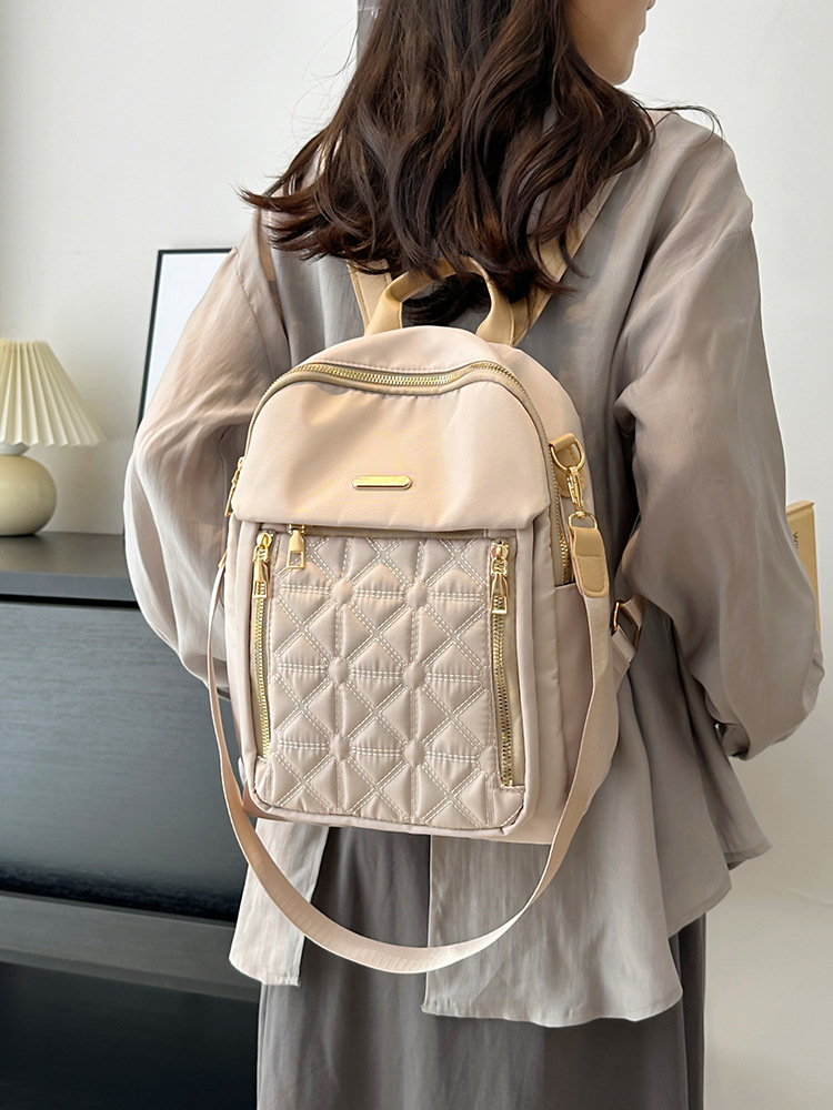2025 New Waterproof Large-Capacity Fashionable Versatile Backpack Casual Lightweight Trendy Female College Student Commuter School Bag