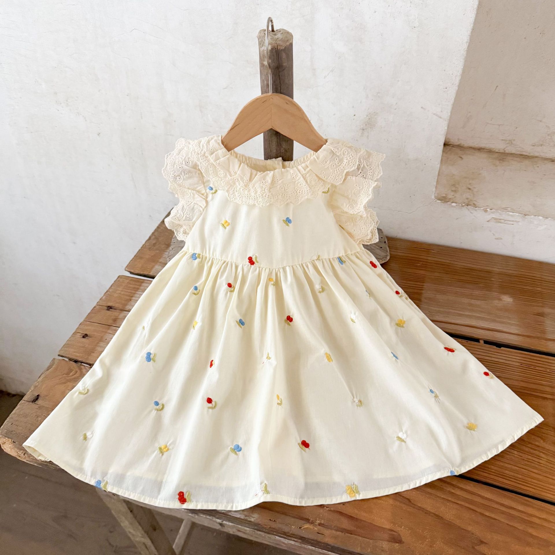 Ins falda de chaleco de encaje sin mangas bordado de algodón para niñas coreanas vestido casual de moda de todo fósforo de verano