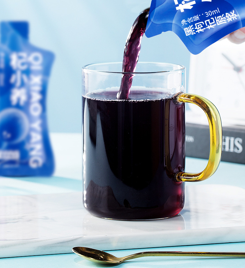 Black Goji Berry Juice Concentrate 30ml Sachets Hei Gou Qi Yuan Jiang Herbal Drink in use
