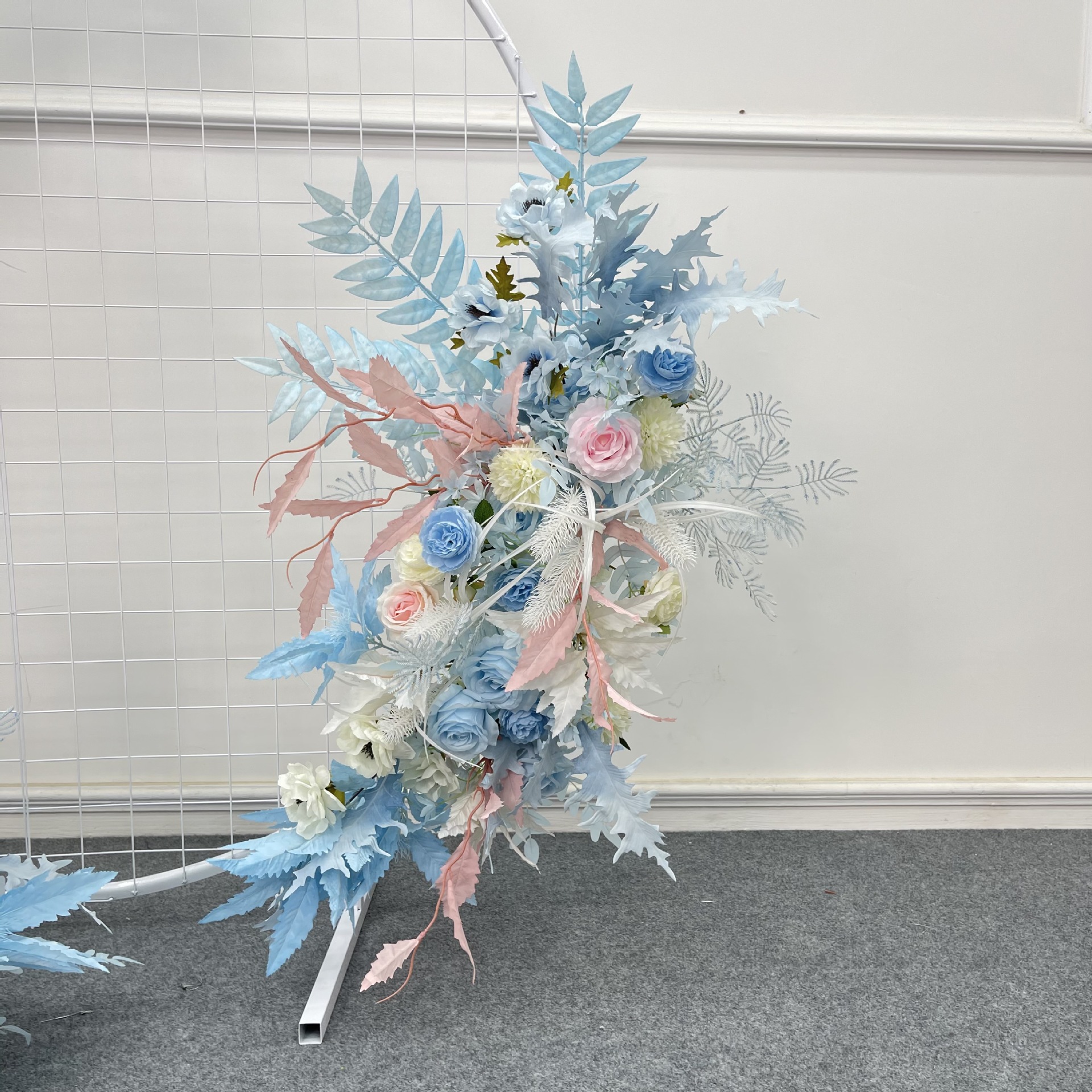 El comercio exterior de la boda flor artificial piso de la boda flor de seda apoyos de la flor de eucalipto flor artificial fila accesorios de la boda floral