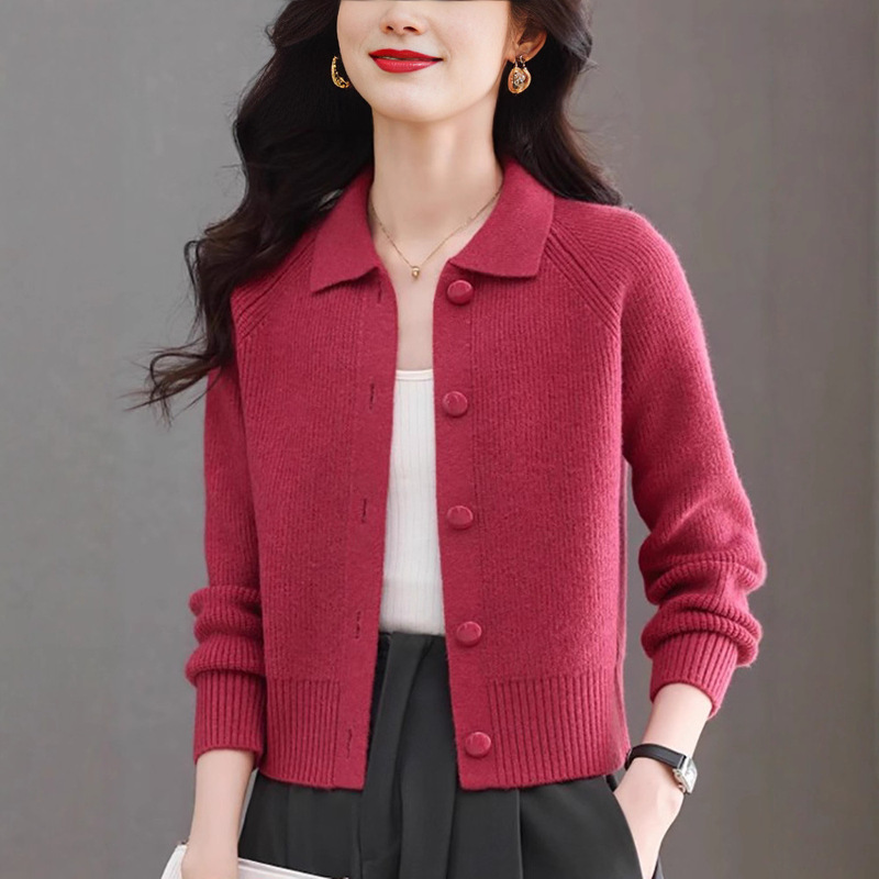Knitted Cardigan for Women, Spring and Autumn Season, with a Turn-Down Collar, Short Style for Petite Figures, High-Waisted Sweater Coat, Elegant Style, Short High-Waisted
