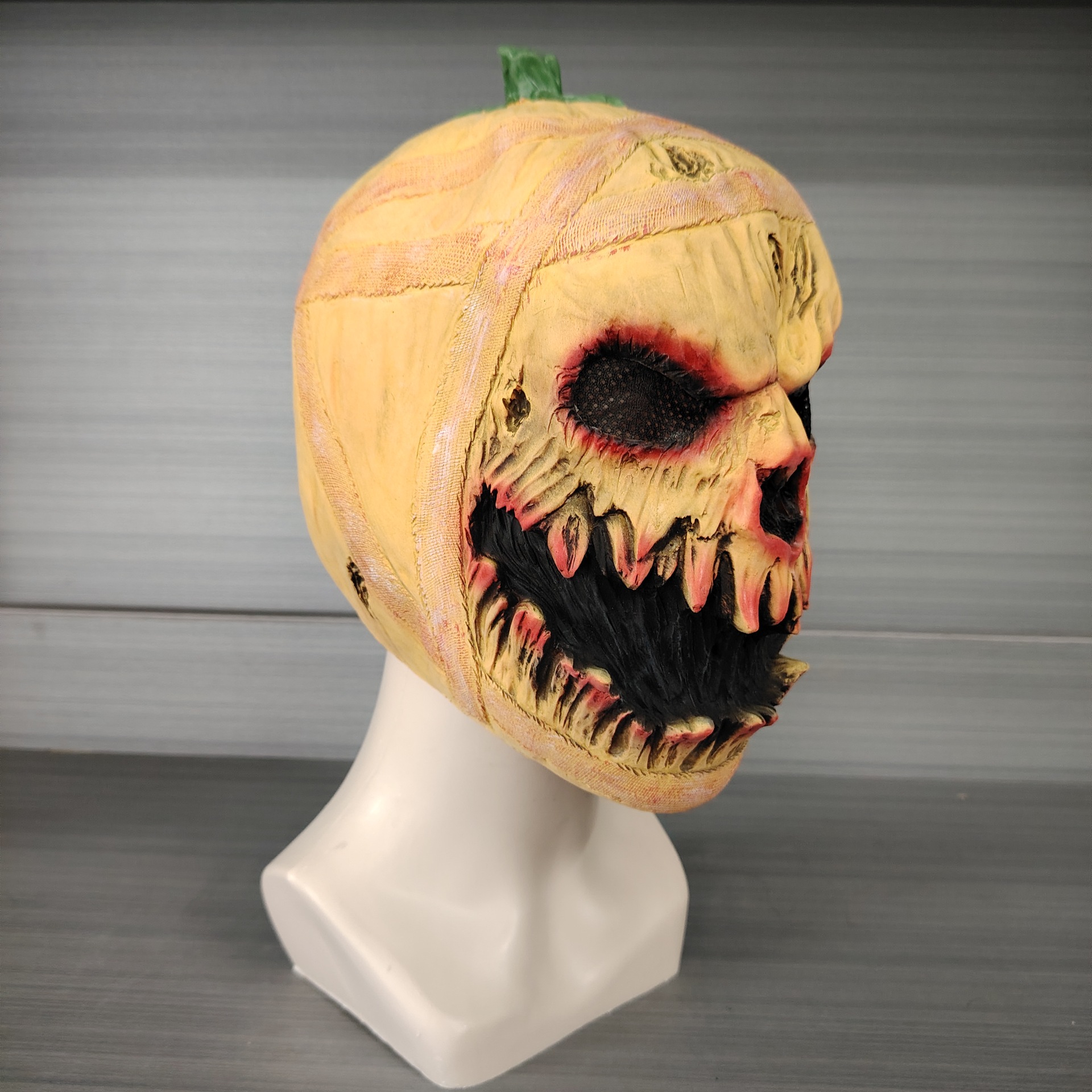 thumbnail image 1 of Máscara de látex yangshaomei Calabaza de terror para Halloween, 1 of 5