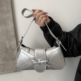 �yɫС����Ҹ�°���Ů2025�¿�����߼��з�ʽС���OӋ�����μ��