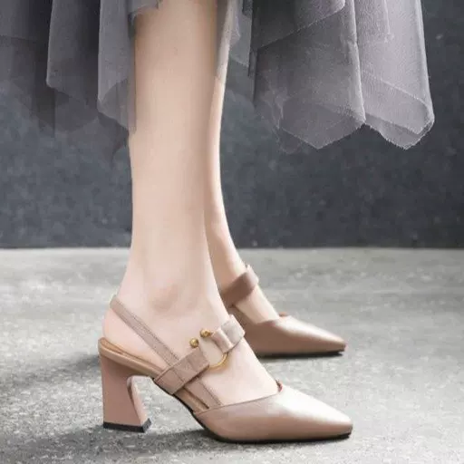 Summer sandals for leisure