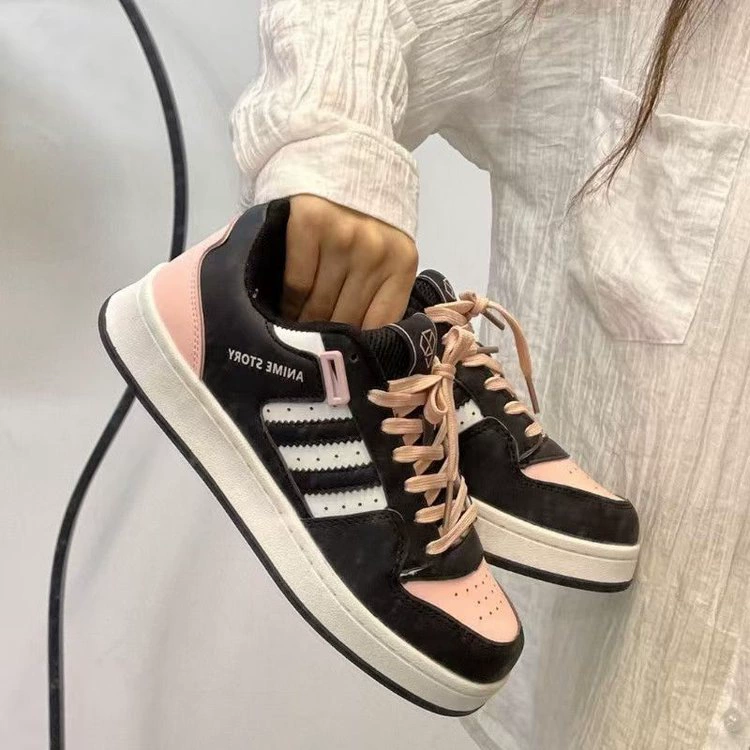 2025 новые чёрно-розовые женские кроссовки на толстой подошве, популярная весенняя обувь для студенток, лёгкие, повседневные, универсальные.