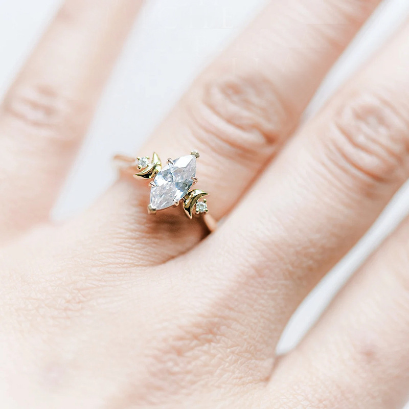 2 Pieces Fashion Star Moon Alloy Hollow Out Inlay Zircon Womenu0027S Rings