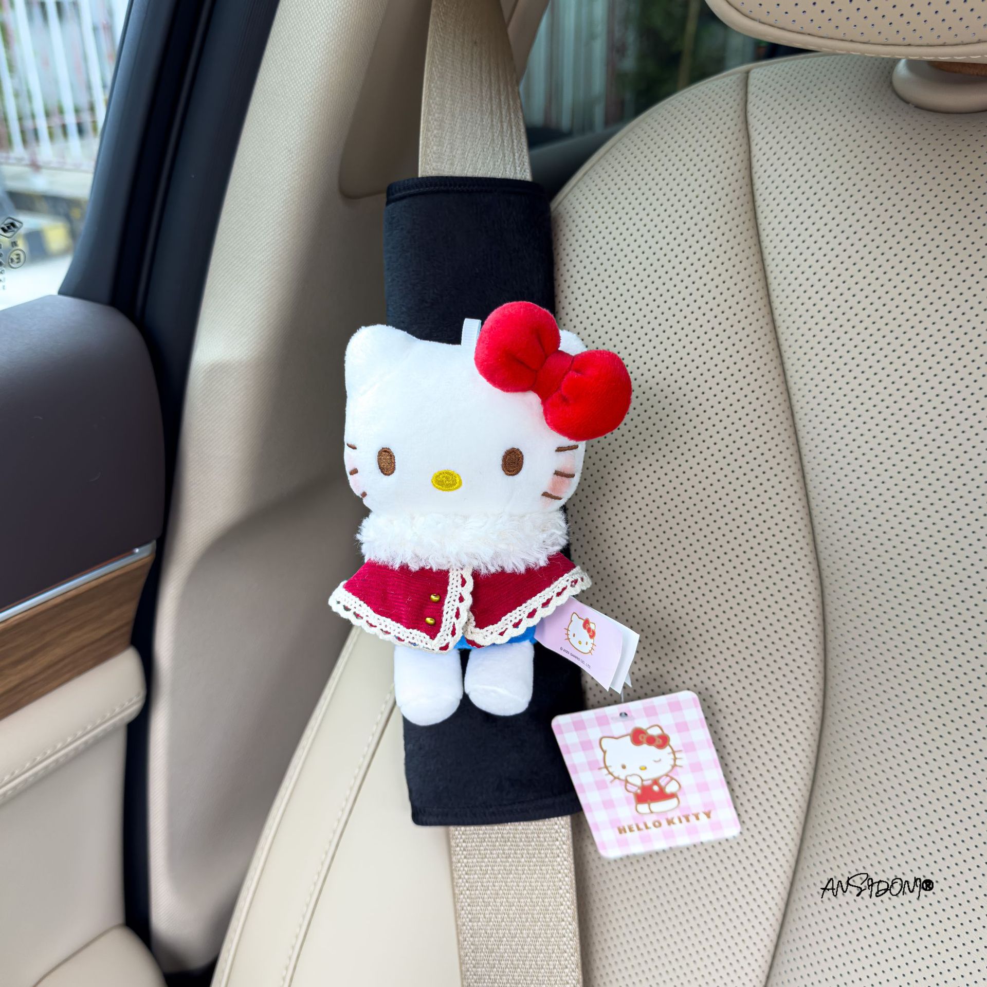 Authentic Hellokitty Car Seat Belt Shoulder Cover Anti-Wear Clothing Protective Cover Creative Decoration Universal for All Seasons