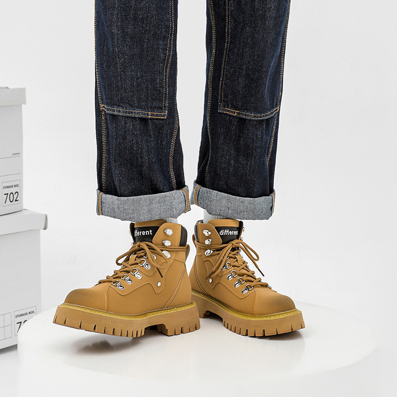 Stivali da motociclista corti e spessi con testa grande, piatti e minimalisti gialli, stile inglese_voghion.com