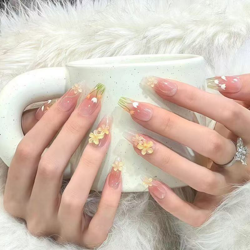 Gentle and Brightening Springtime Three-Dimensional Tulip Nail Art, Medium-Length Cute Wearable Nail Stickers